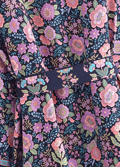 Kimono court fleuri rose et bleu nuit | Hoshito